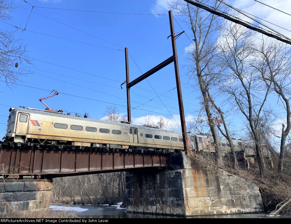 Eastbound Dinky crossing over the Delaware & Raritan Canal Bridge 